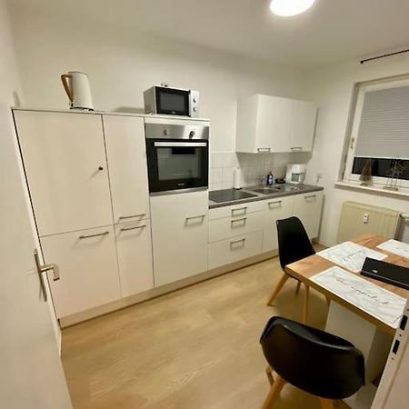 Stilvolle Ferienwohnung Mit Stellplatz Wlan Free Netflix Naehe Bahnhof 츠비카우 외부 사진