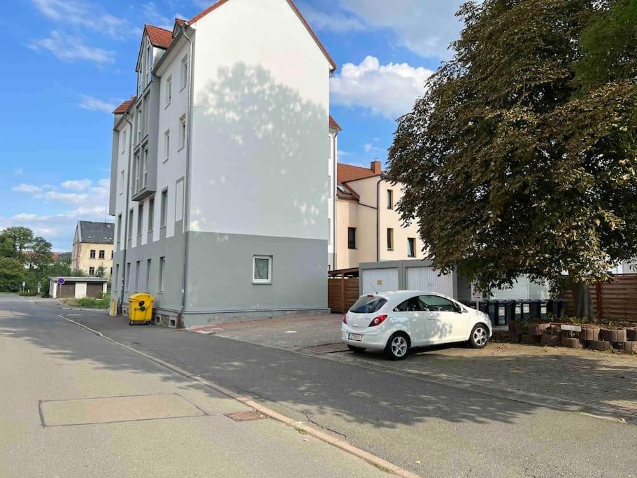 Stilvolle Ferienwohnung Mit Stellplatz Wlan Free Netflix Naehe Bahnhof 츠비카우 외부 사진